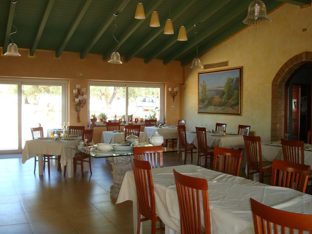 Country Resort Capo Nieddu Санта Катерина Екстериор снимка