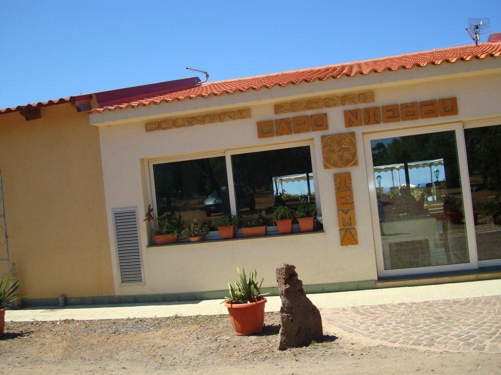 Country Resort Capo Nieddu Санта Катерина Екстериор снимка