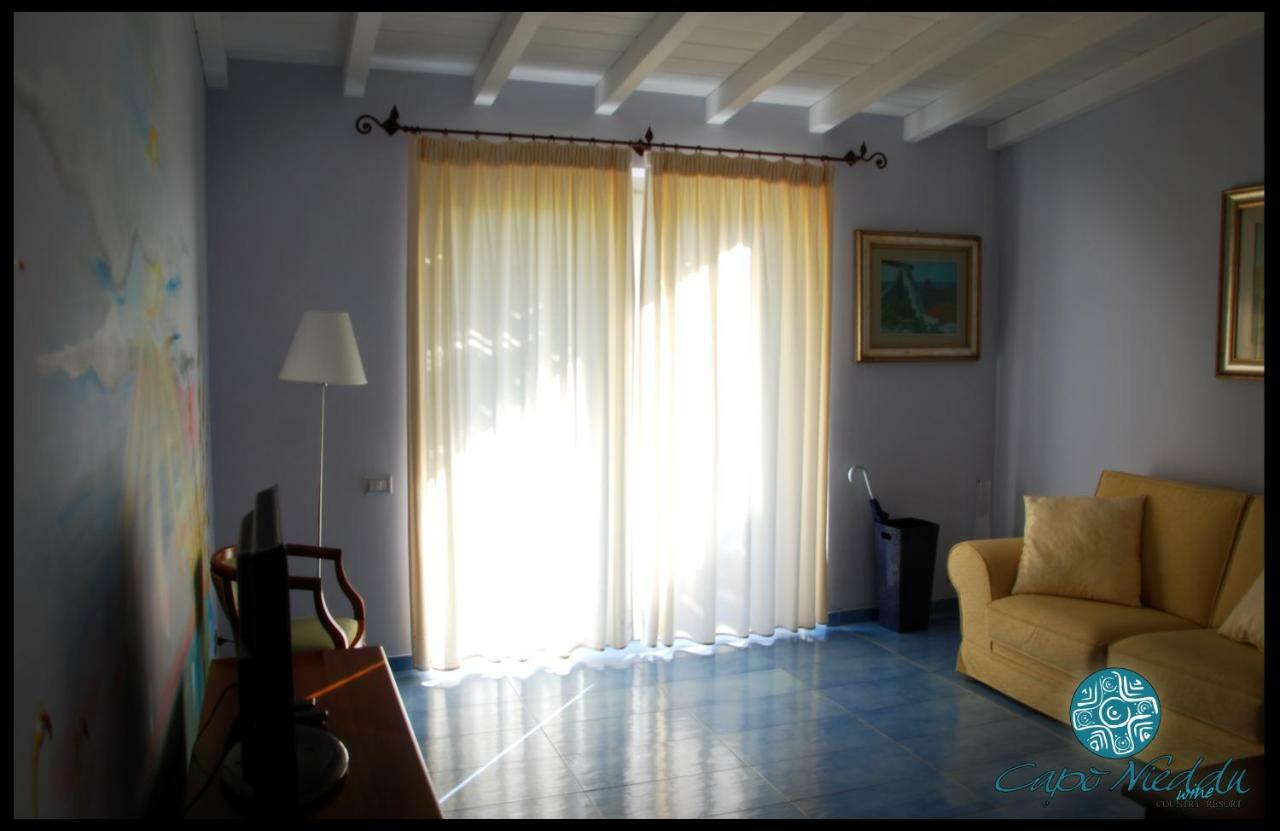Country Resort Capo Nieddu Санта Катерина Екстериор снимка